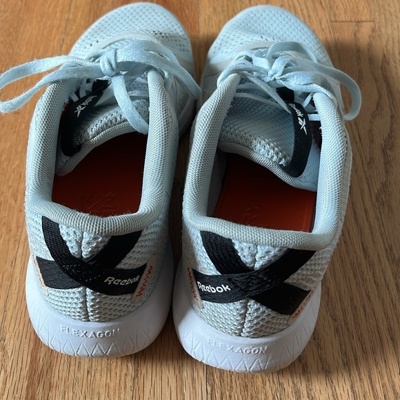 Reebok Women’s Aqua Tennis Shoes Size 8 - Picture 9 of 10